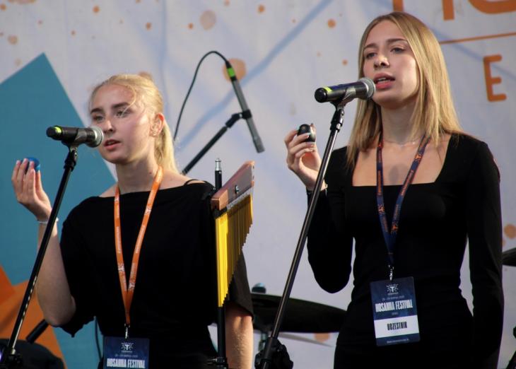 XXXIII Hosanna Festival 2026. Młodzi artyści na scenie, wspólna modlitwa i koncert Siewców Lednicy