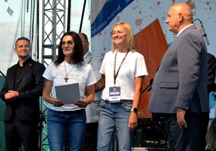 XXXIII Hosanna Festival 2026. Młodzi artyści na scenie, wspólna modlitwa i koncert Siewców Lednicy