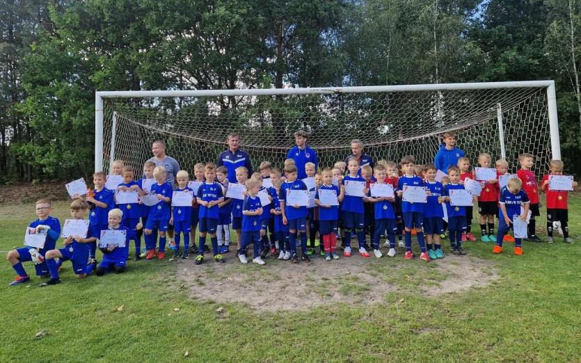 Piłkarski piknik Dziecięcej Akademii Futbolu