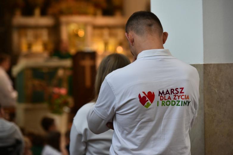 Blisko tysiąc osób przeszło ulicami Sokołowa Podlaskiego podczas Marszu dla Życia i Rodziny